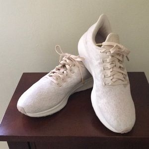 Womens Nike sneaker